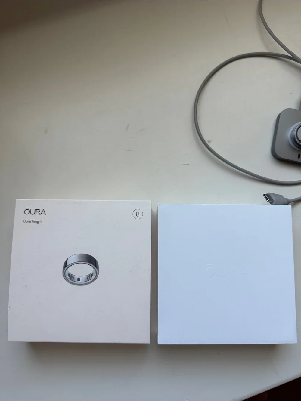 Oura Ring 4 with Charger